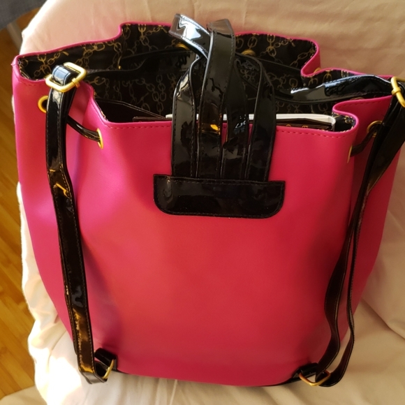 Backpack - Picture 3 of 4